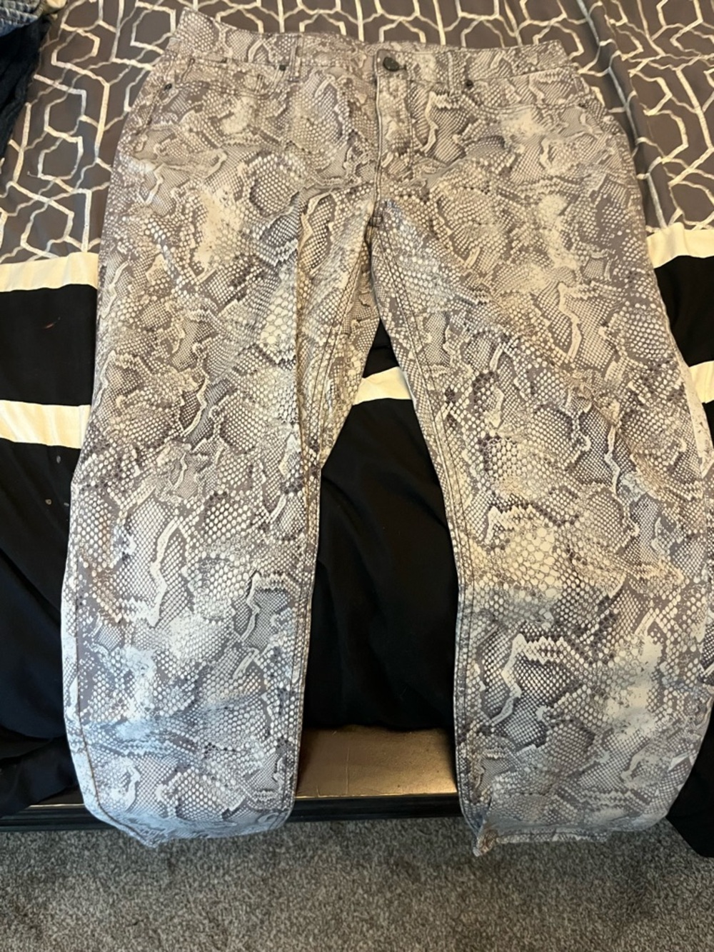White House Black Market Gray Snake Print Jeans